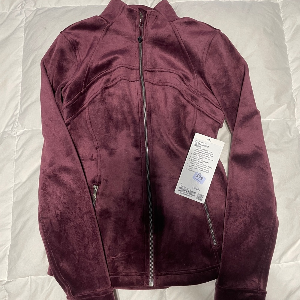 Lululemon Velvet Define Jacket in Garnet size 4